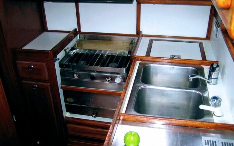 sailboat-mintaka-4 sailboat-mintaka-4