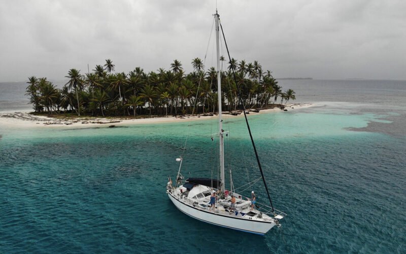 sailboat-mintaka Mintaka anchoring on its way from Panama to Colombia